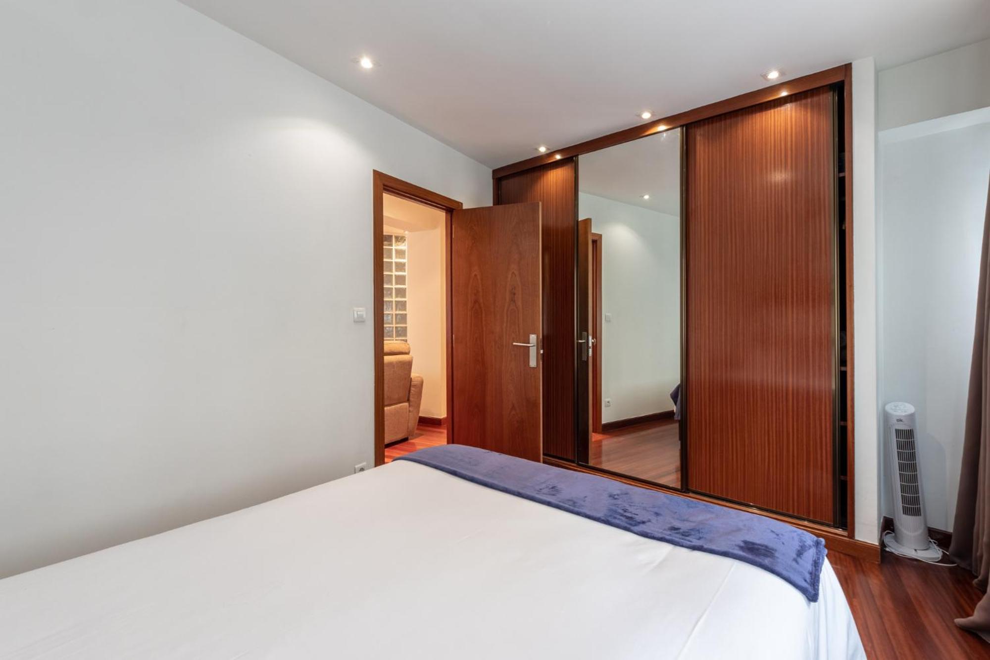 Amplio Y Acogedor Junto A Plaza Zabalburu Apartment Bilbao Bagian luar foto