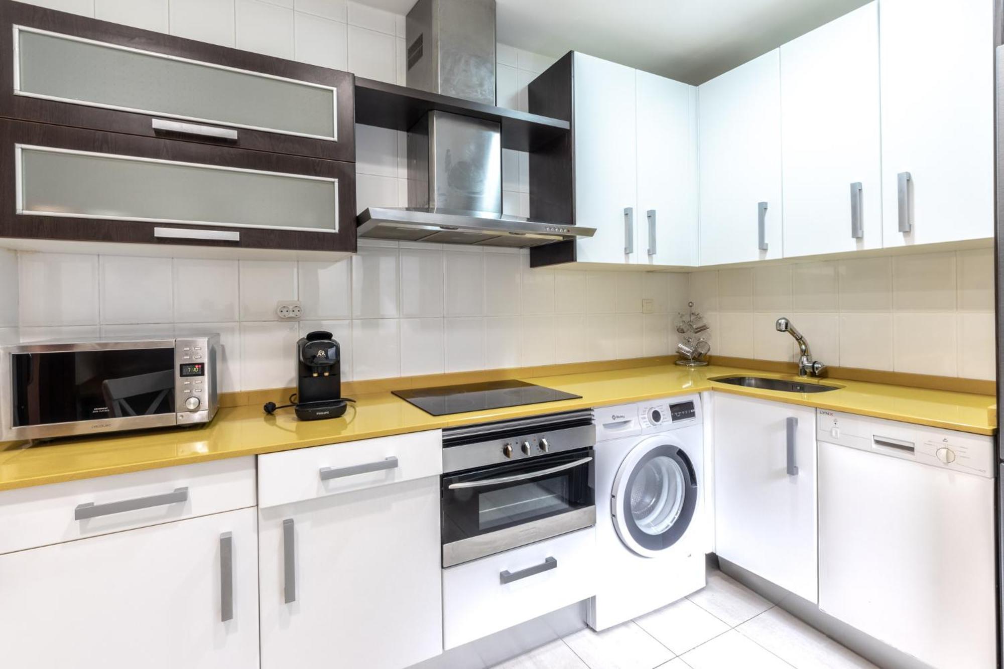 Amplio Y Acogedor Junto A Plaza Zabalburu Apartment Bilbao Bagian luar foto